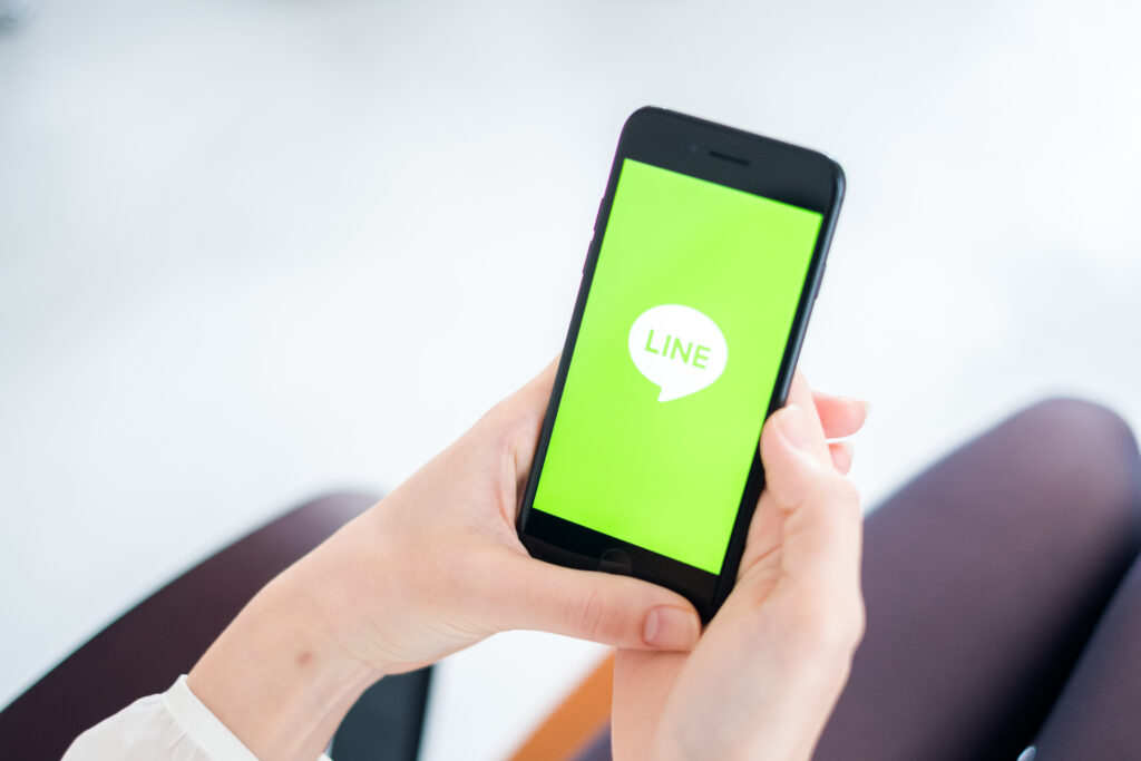 LINEで美容室を予約するイメージ写真